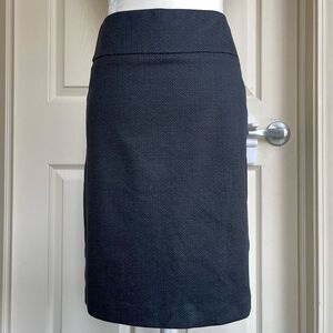 Margaret M Pull-On Stretch Pencil Skirt - Small